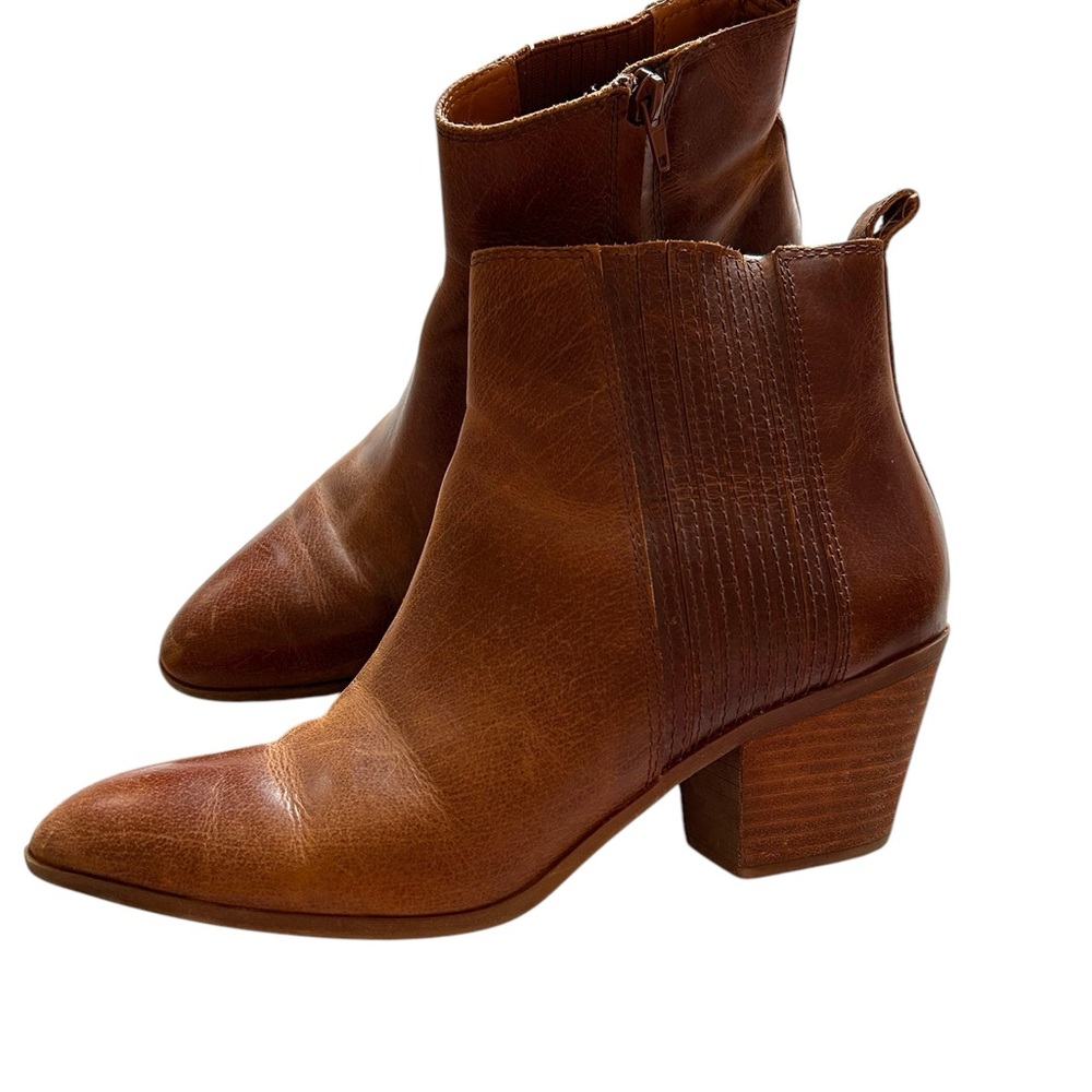 FRYE AND CO. Brown Chelsea Ankle Boots with Elastic Panels